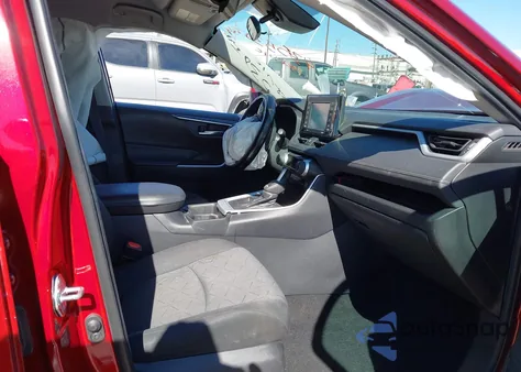 2021 Toyota Rav4 Xle z USA, uszkodzony, nr VIN 2T3W1RFV7MW110222